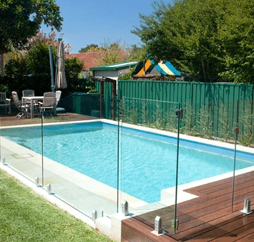 glass balustrade pool